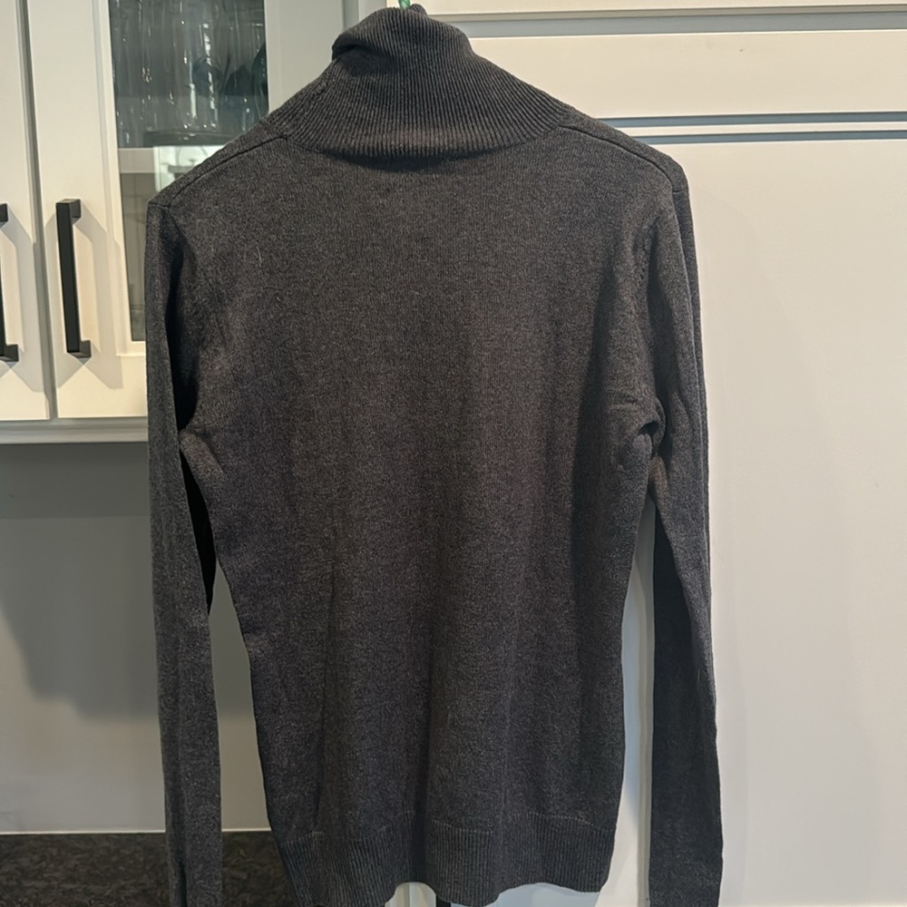 Turtle neck sweater - Picture 3 of 3